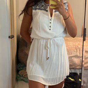 selling this super cute white vacation dress